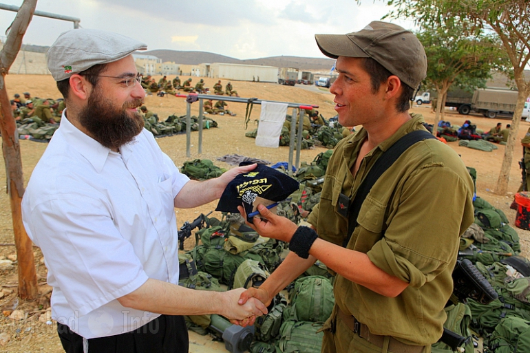 קובץ:אור לחייל 3.jpg