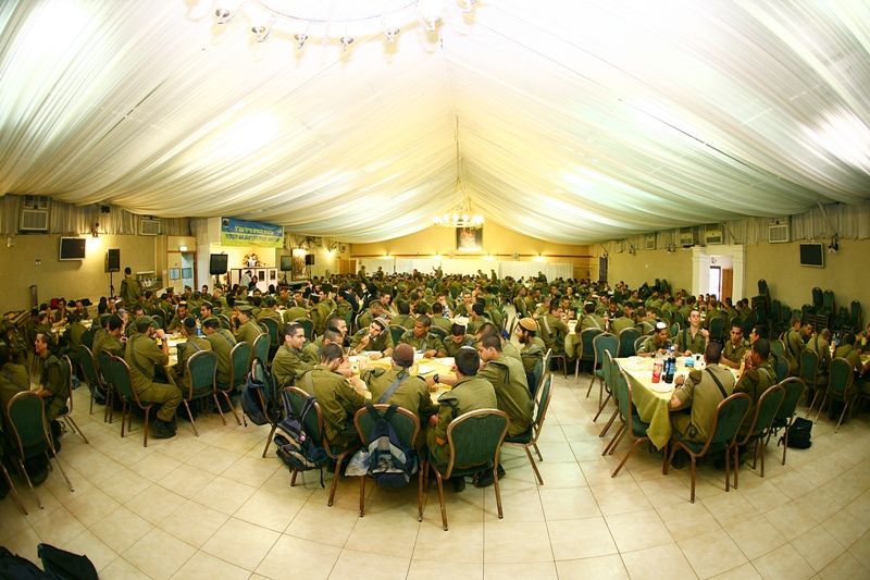 קובץ:צה''ל בכפר חב''ד.jpg