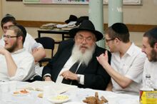 שמעון לזרוב מתוועד.jpg