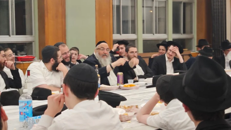 קובץ:Rabbi winner.webp