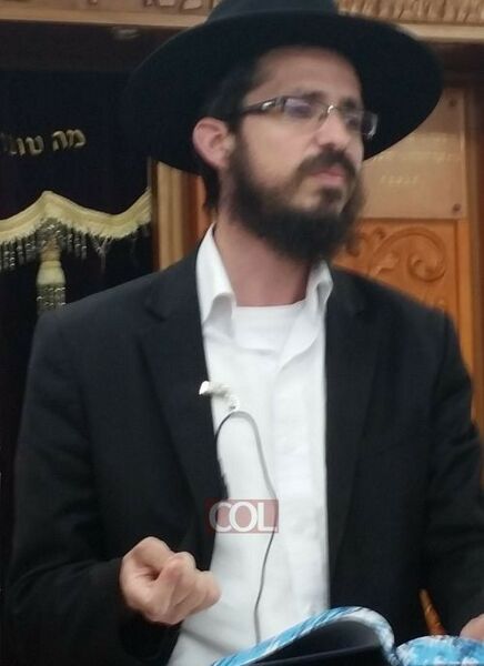 קובץ:הרב זוננפלד נואם.jpg