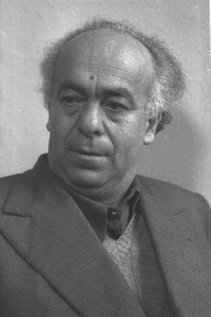 Avraham Shlonsky 1952.jpg