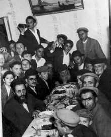 חסידים מתוועדים ברוסיה.jpg