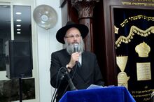 יצחק קורץ.jpg