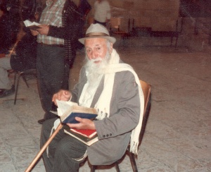 Rabi refael in the cotel1.jpg